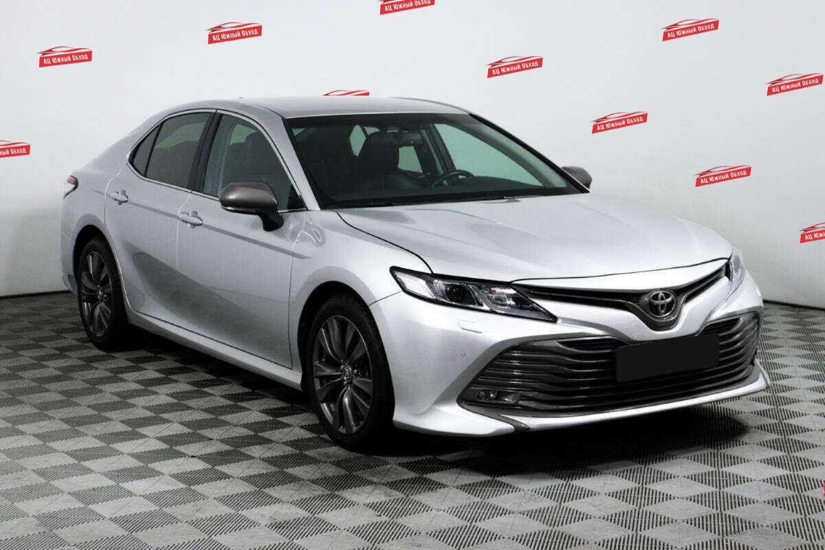 Купить Toyota Camry с пробегом. Фото: #2
