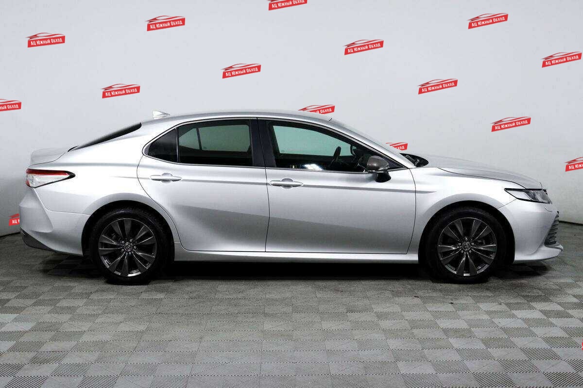 Купить Toyota Camry с пробегом. Фото: #3