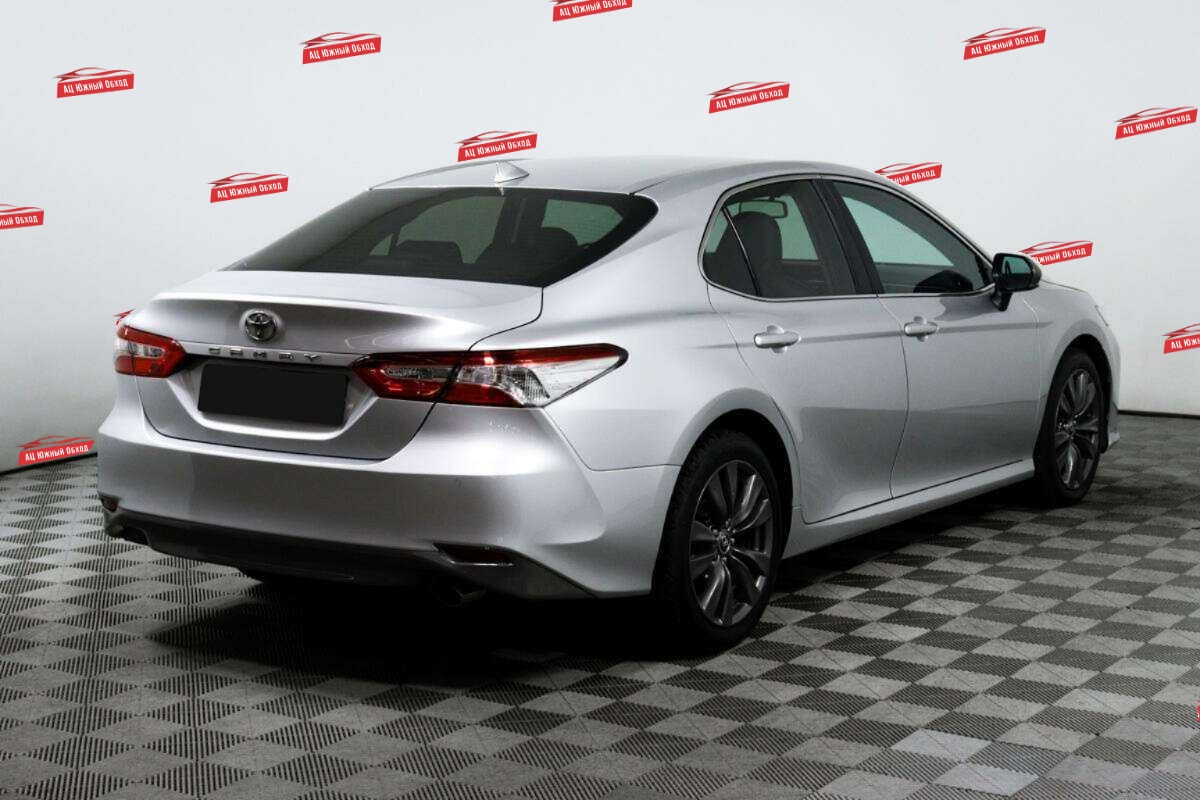 Купить Toyota Camry с пробегом. Фото: #4