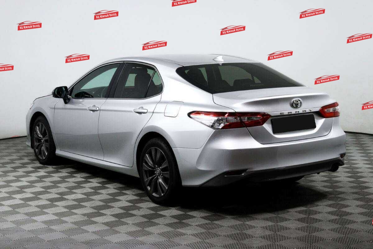 Купить Toyota Camry с пробегом. Фото: #6