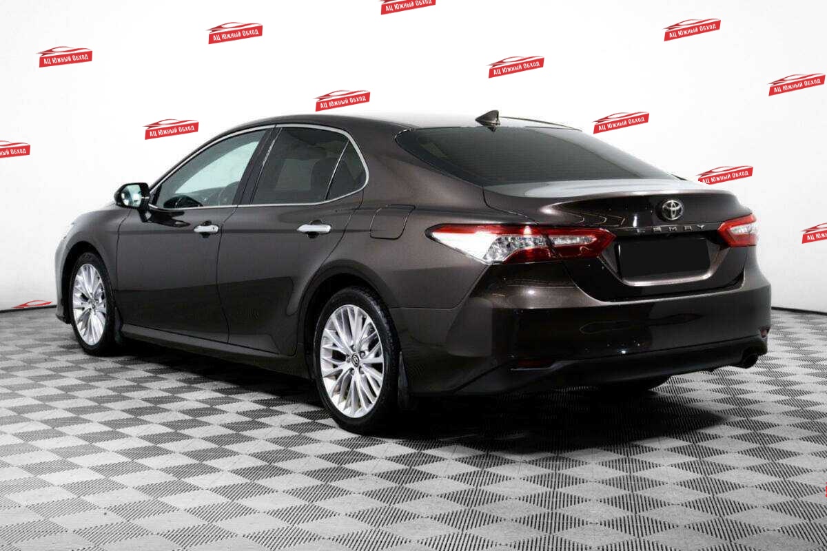 Купить Toyota Camry с пробегом. Фото: #6