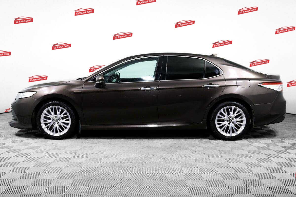 Купить Toyota Camry с пробегом. Фото: #7