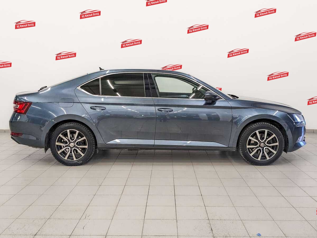 Купить Skoda Superb с пробегом. Фото: #3