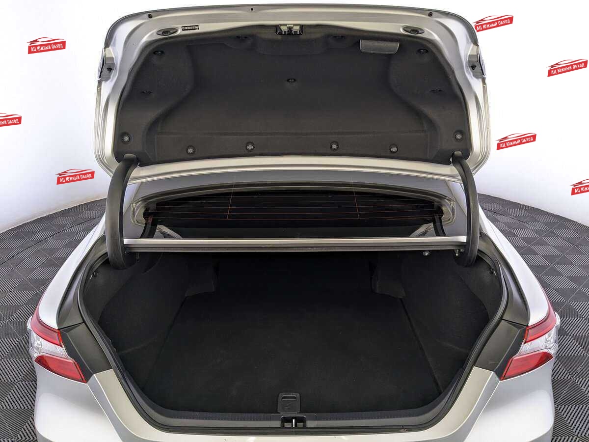 Купить Toyota Camry с пробегом. Фото: #9