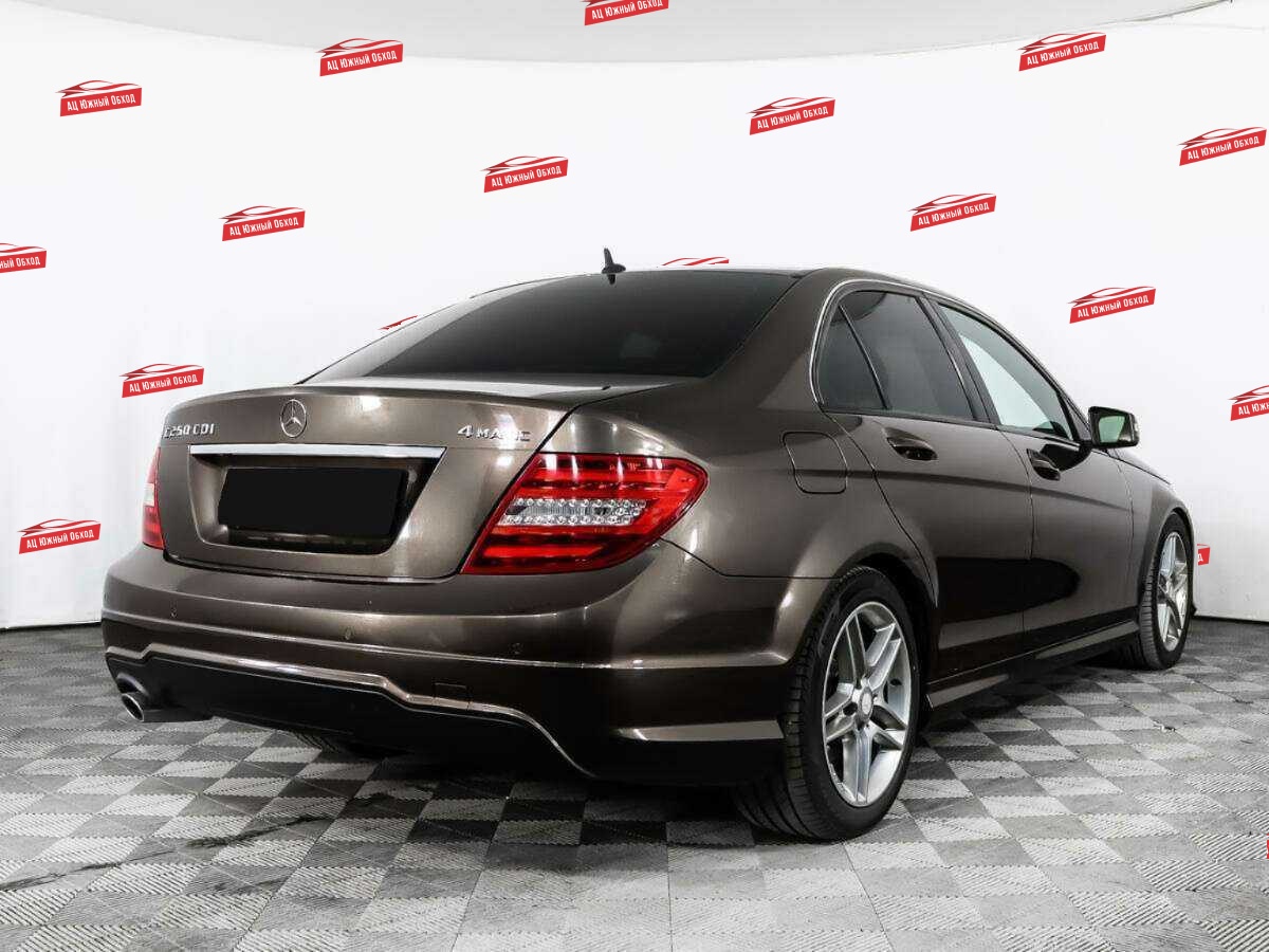 Купить Mercedes-Benz C-Класс с пробегом. Фото: #3