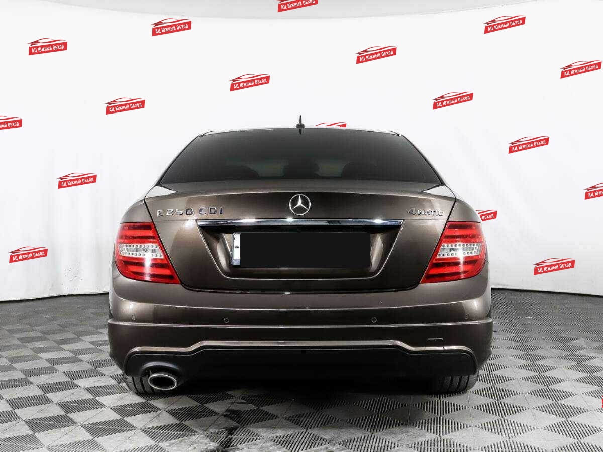 Купить Mercedes-Benz C-Класс с пробегом. Фото: #4