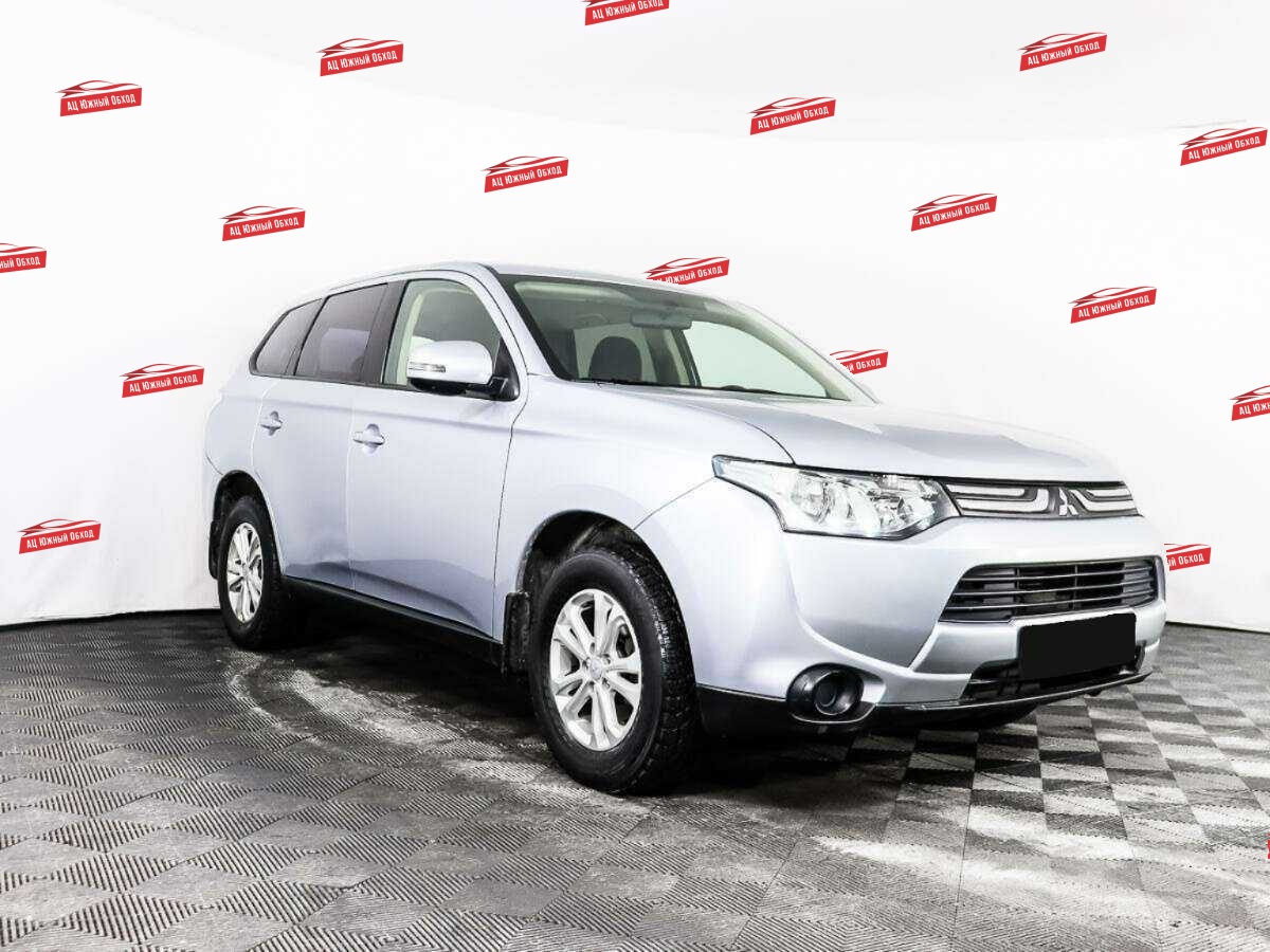 Купить Mitsubishi Outlander с пробегом. Фото: #2