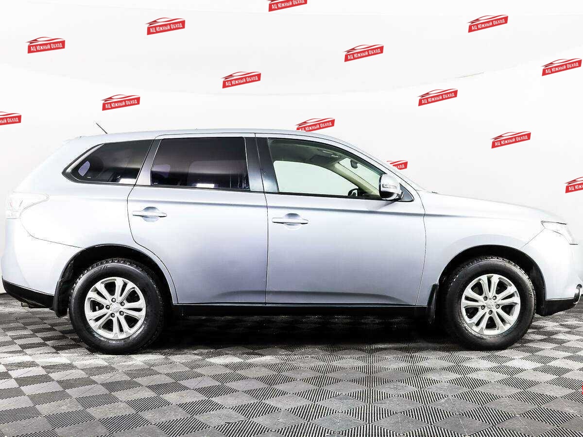 Купить Mitsubishi Outlander с пробегом. Фото: #3