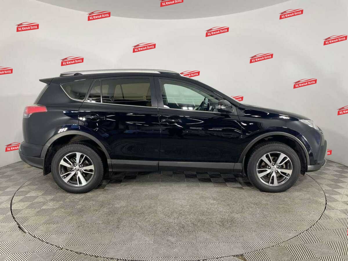 Купить Toyota RAV4 с пробегом. Фото: #3