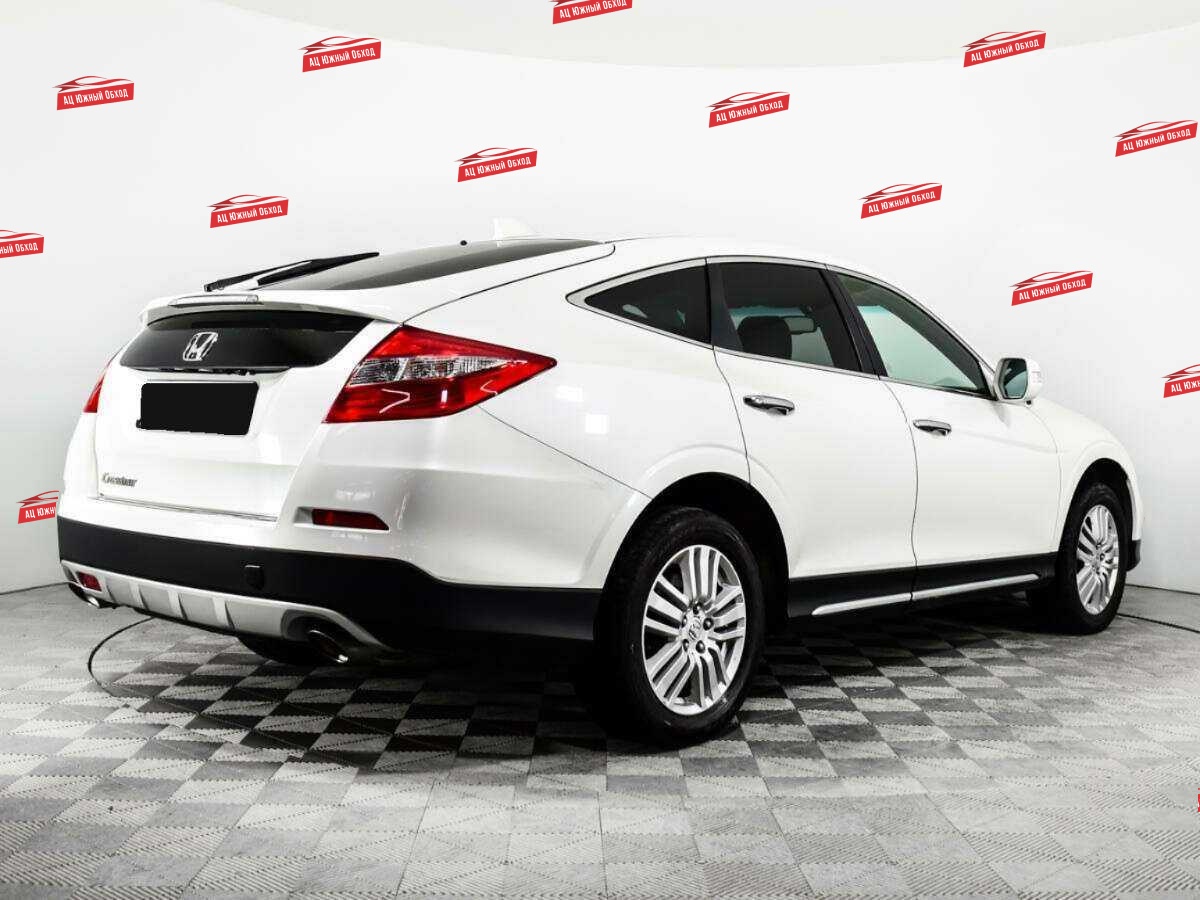 Купить Honda Crosstour с пробегом. Фото: #4