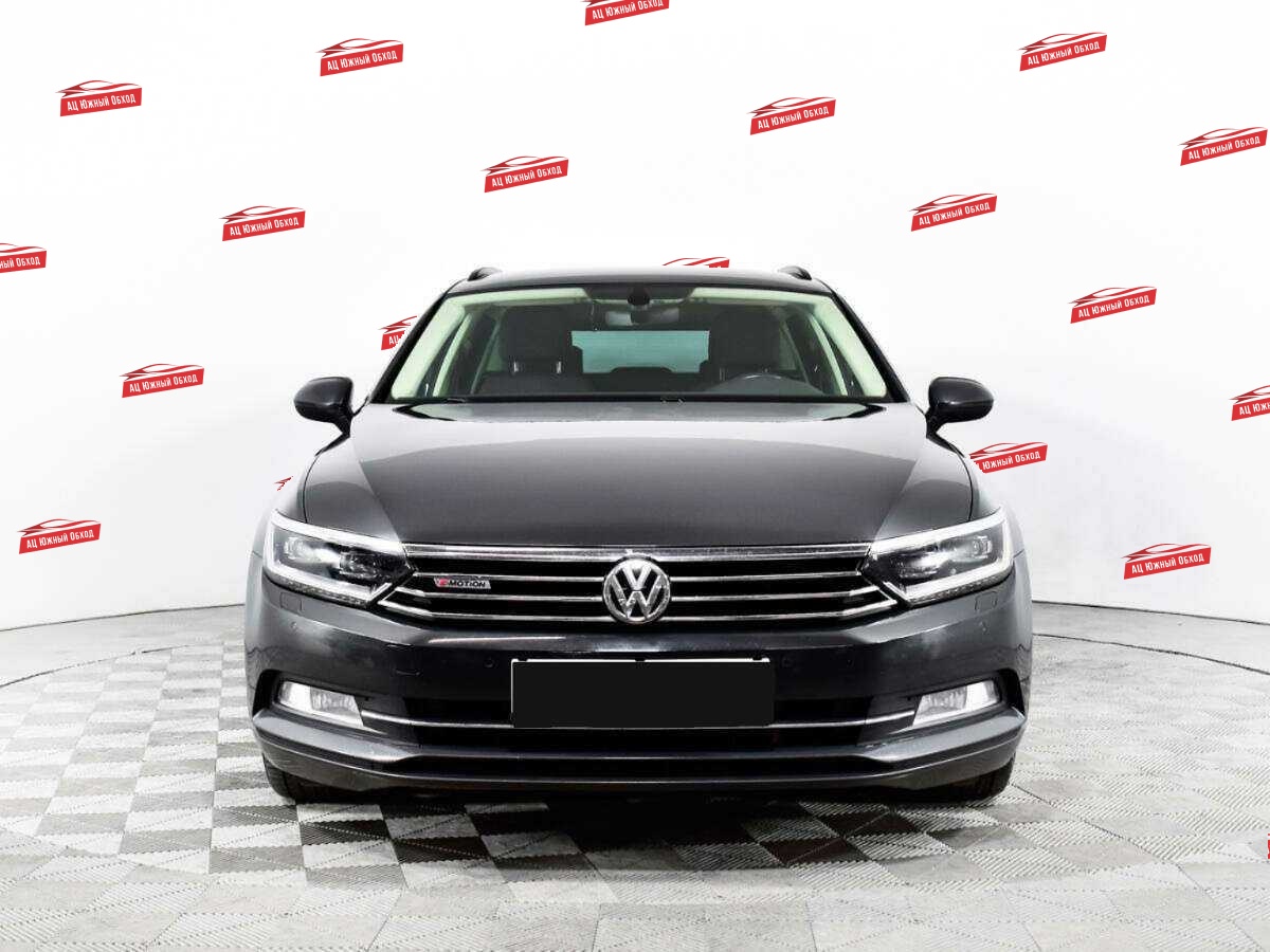 Купить Volkswagen Passat с пробегом. Фото: #1