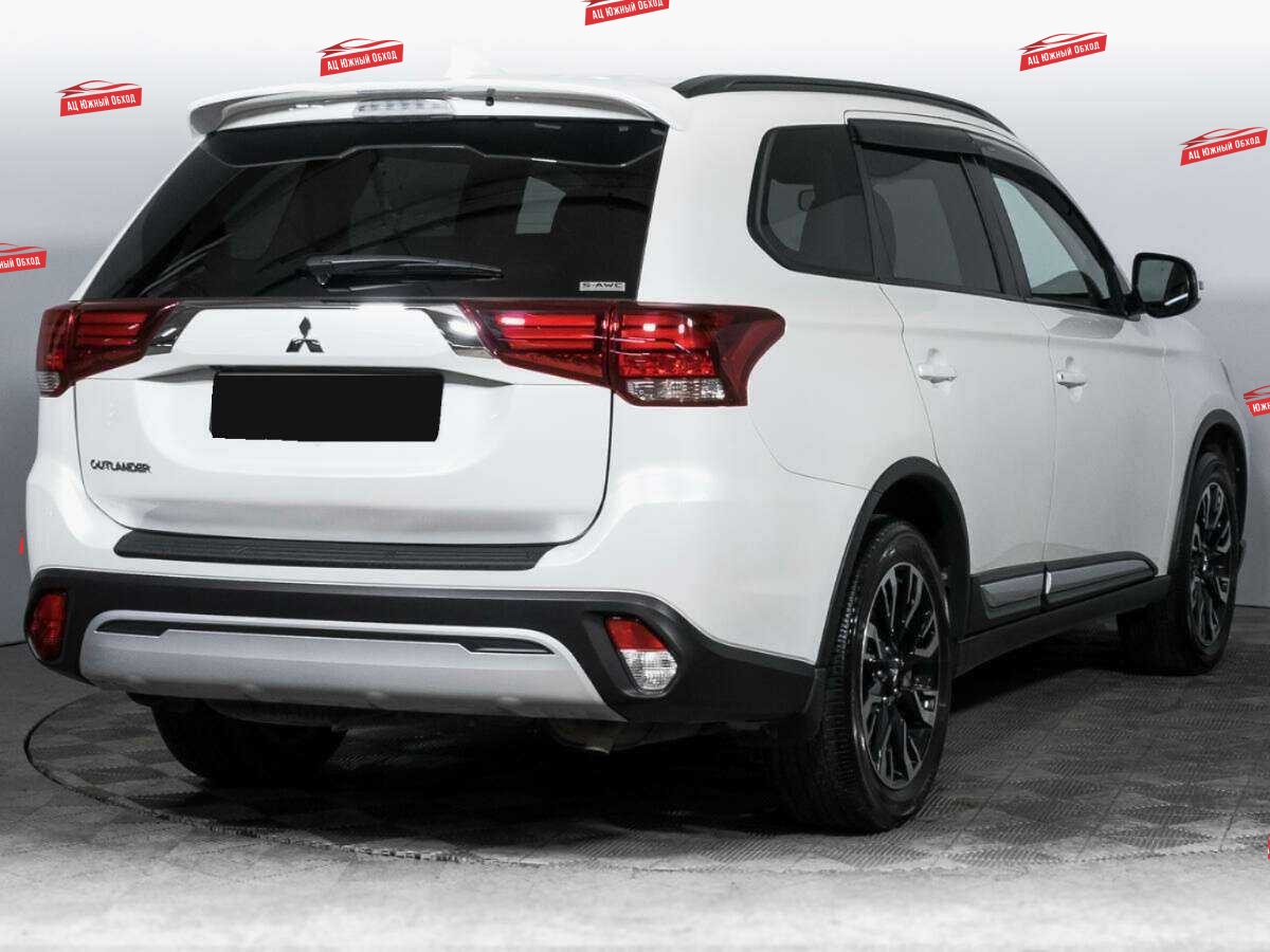 Купить Mitsubishi Outlander с пробегом. Фото: #4