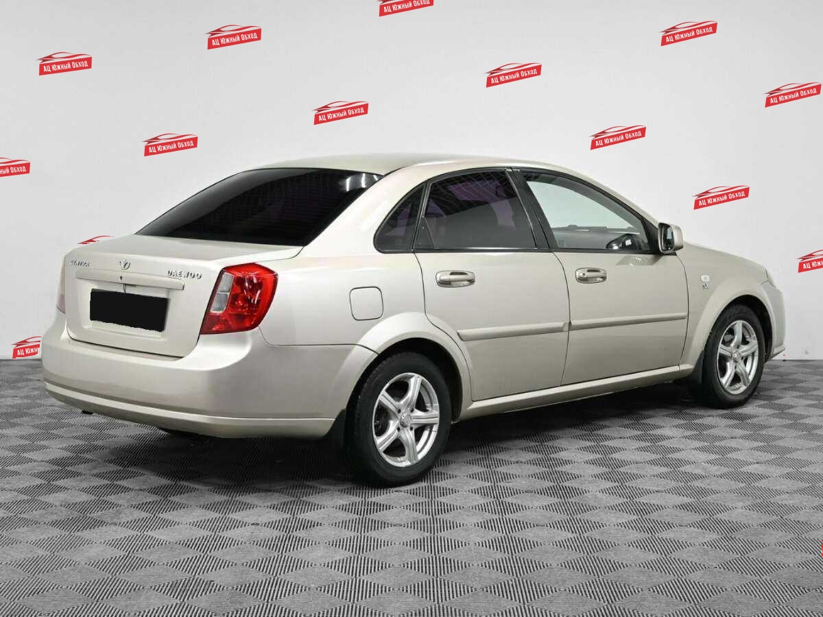 Купить Daewoo Gentra с пробегом. Фото: #1