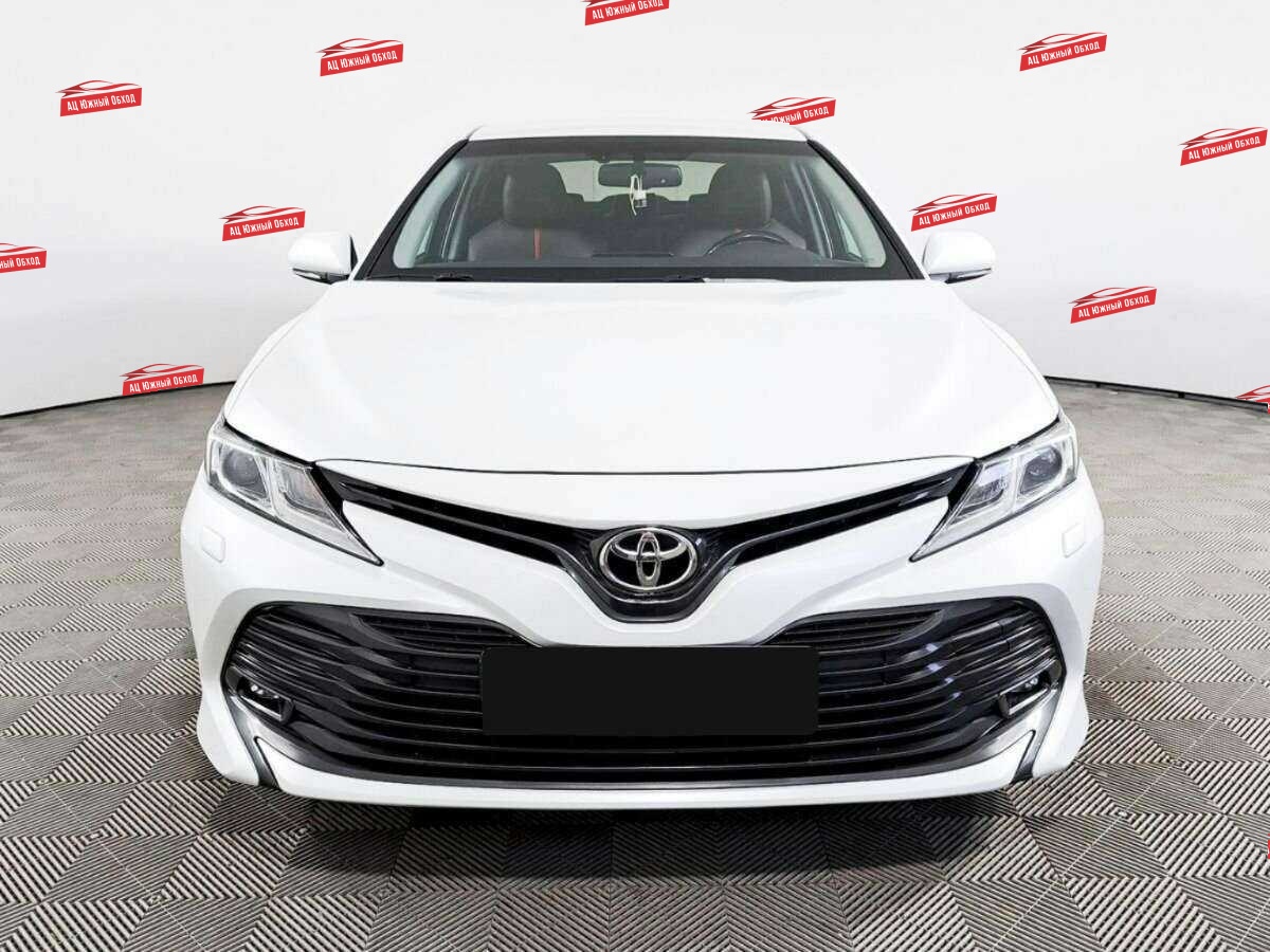 Купить Toyota Camry с пробегом. Фото: #1