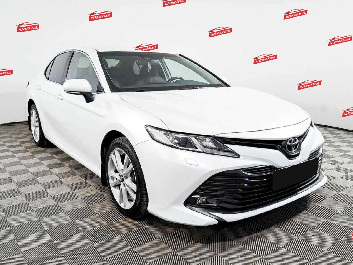 Купить Toyota Camry с пробегом. Фото: #2