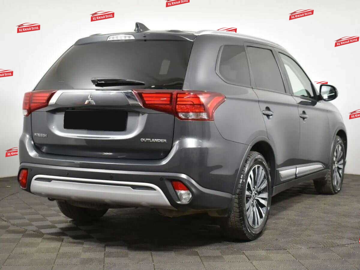 Купить Mitsubishi Outlander с пробегом. Фото: #2
