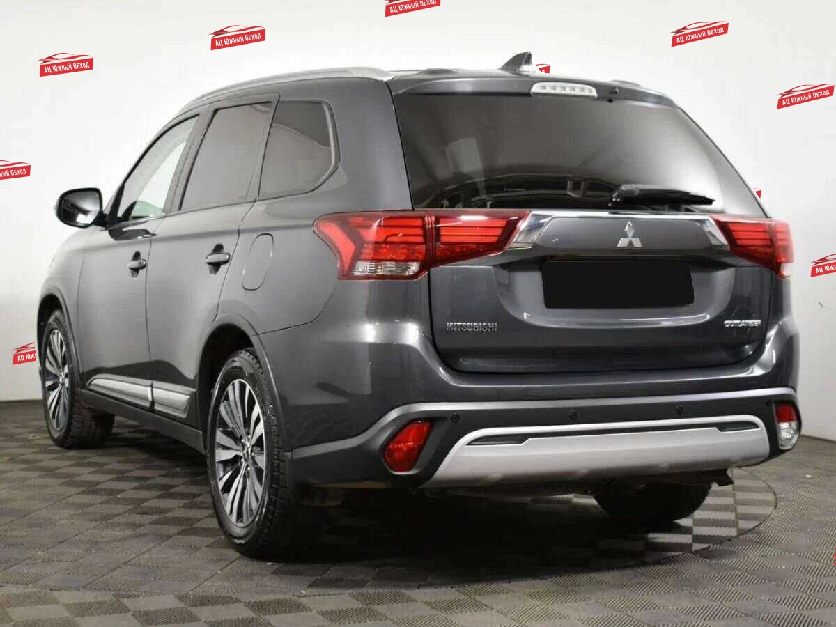 Купить Mitsubishi Outlander с пробегом. Фото: #3