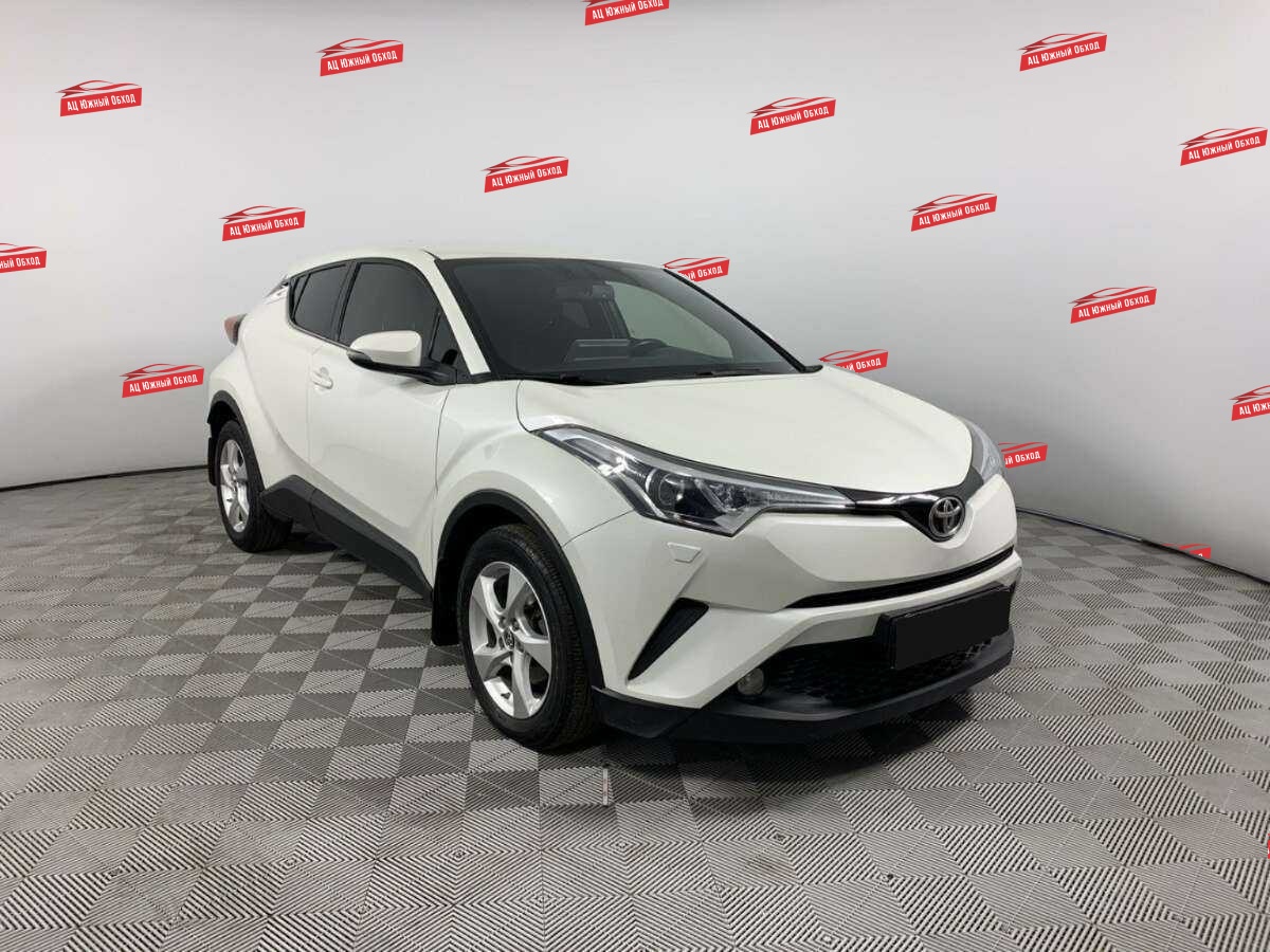 Купить Toyota C-HR с пробегом. Фото: #2