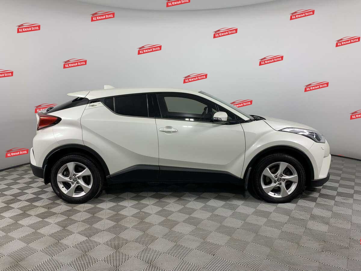 Купить Toyota C-HR с пробегом. Фото: #3