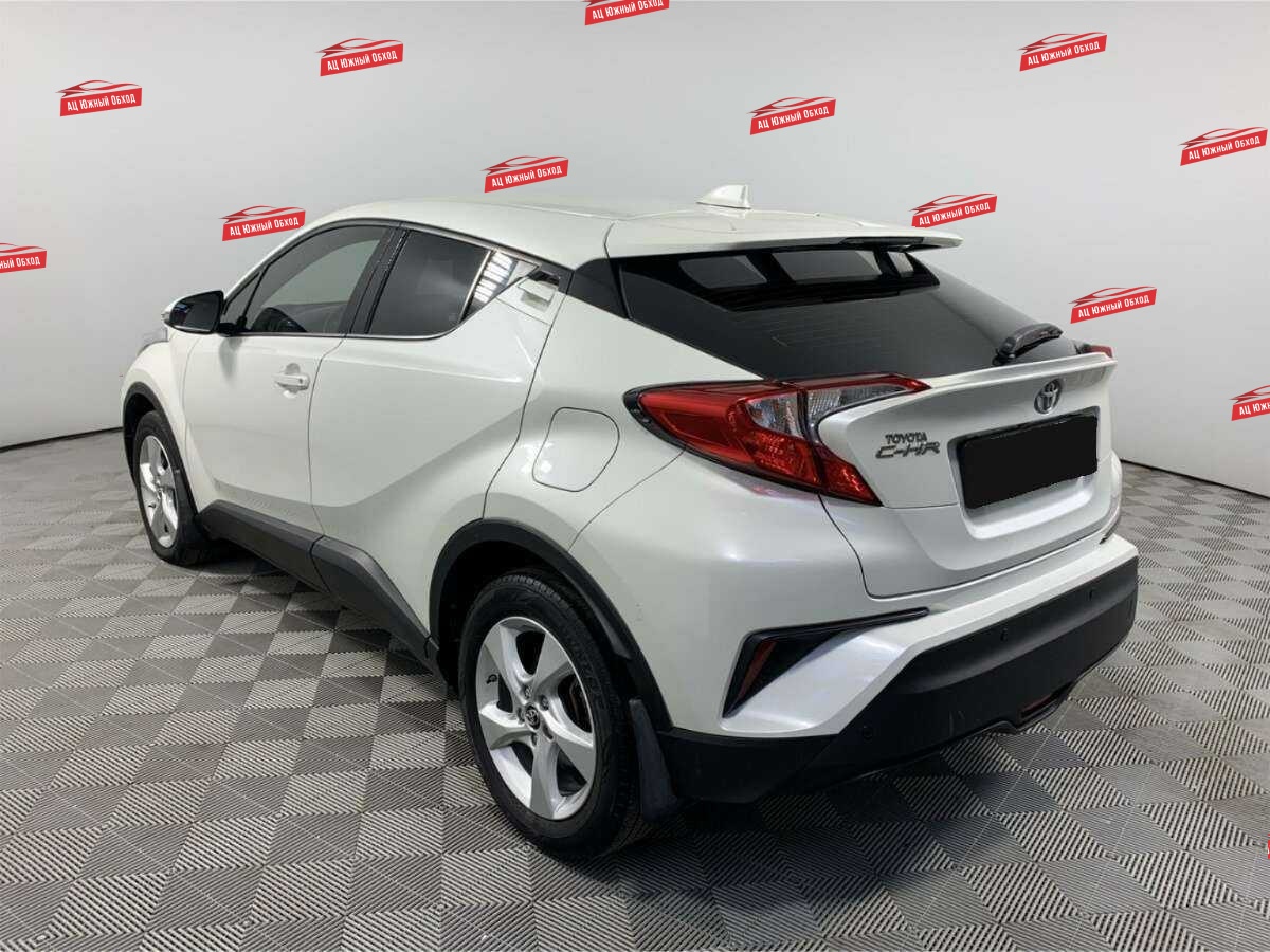 Купить Toyota C-HR с пробегом. Фото: #6