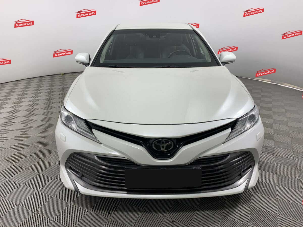 Купить Toyota Camry с пробегом. Фото: #1