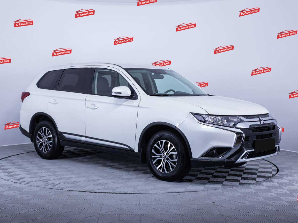 Купить Mitsubishi Outlander с пробегом. Фото: #2