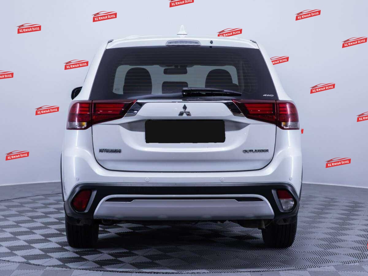 Купить Mitsubishi Outlander с пробегом. Фото: #5