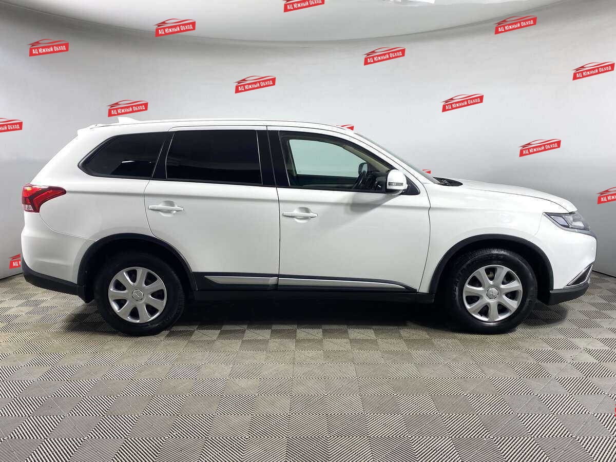 Купить Mitsubishi Outlander с пробегом. Фото: #3