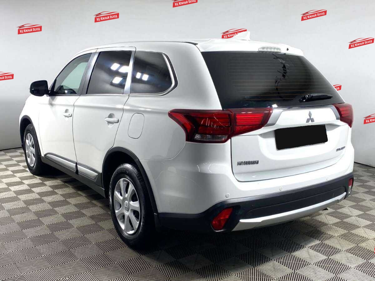 Купить Mitsubishi Outlander с пробегом. Фото: #6
