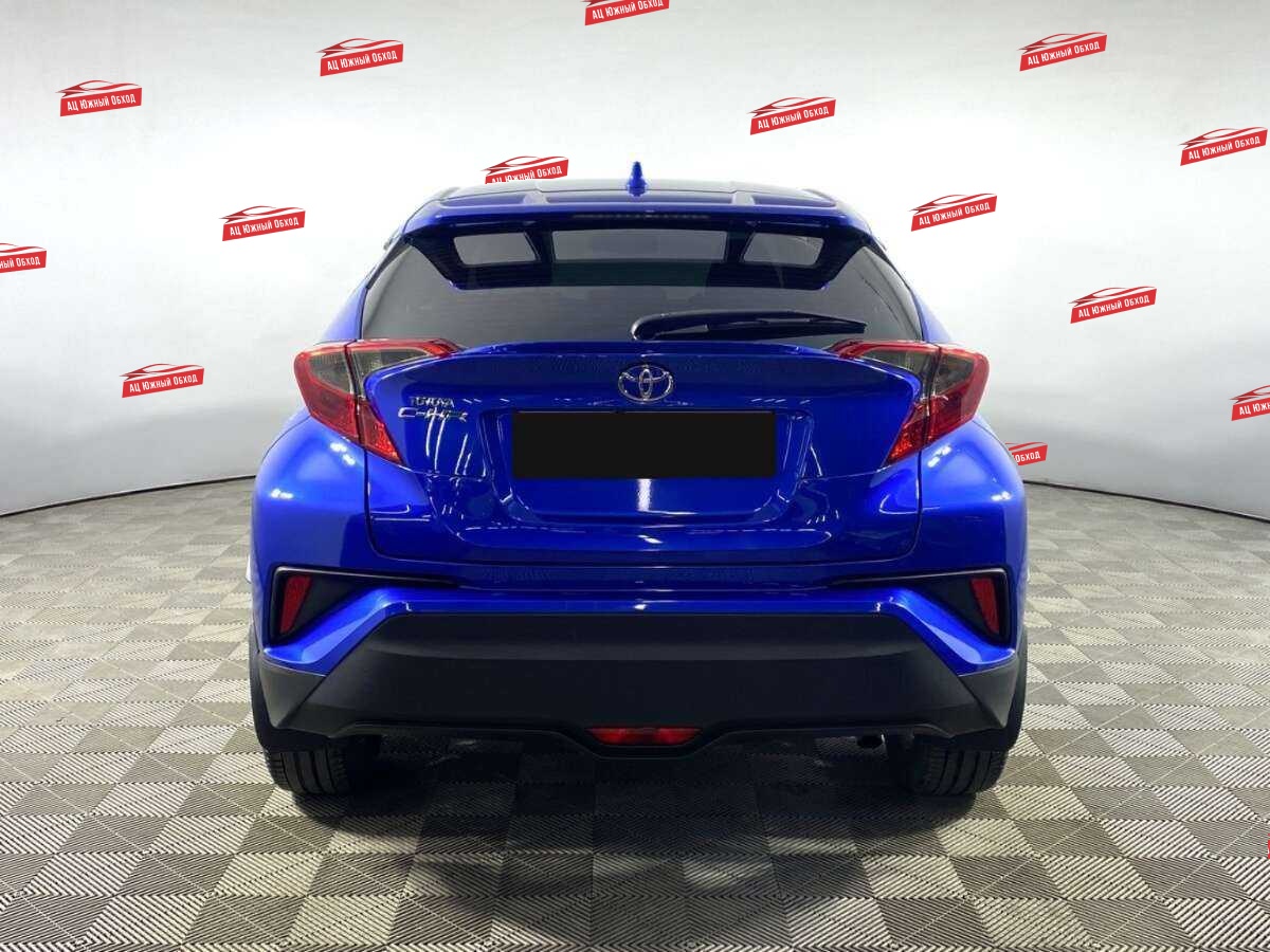 Купить Toyota C-HR с пробегом. Фото: #4