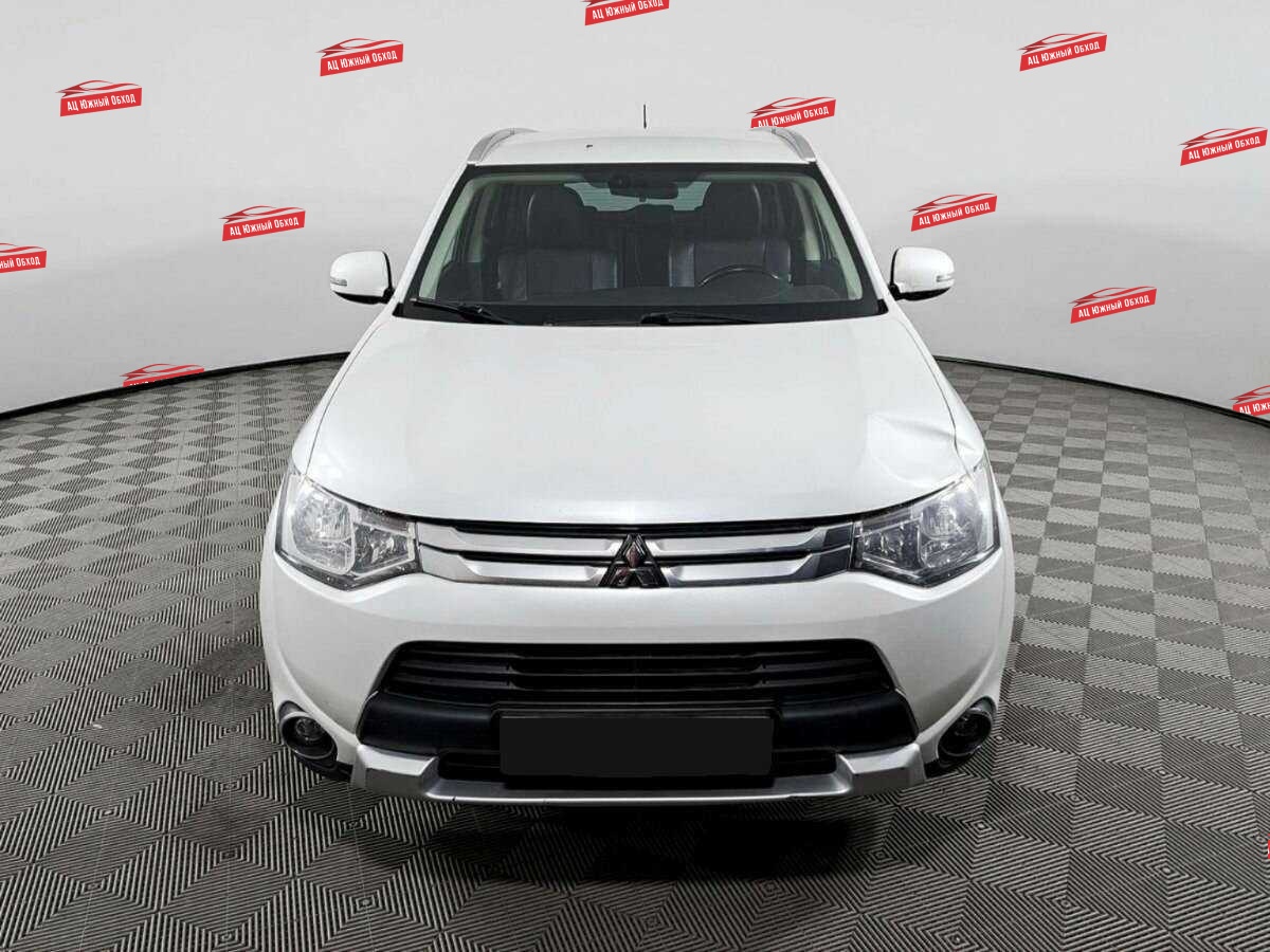 Купить Mitsubishi Outlander с пробегом. Фото: #1