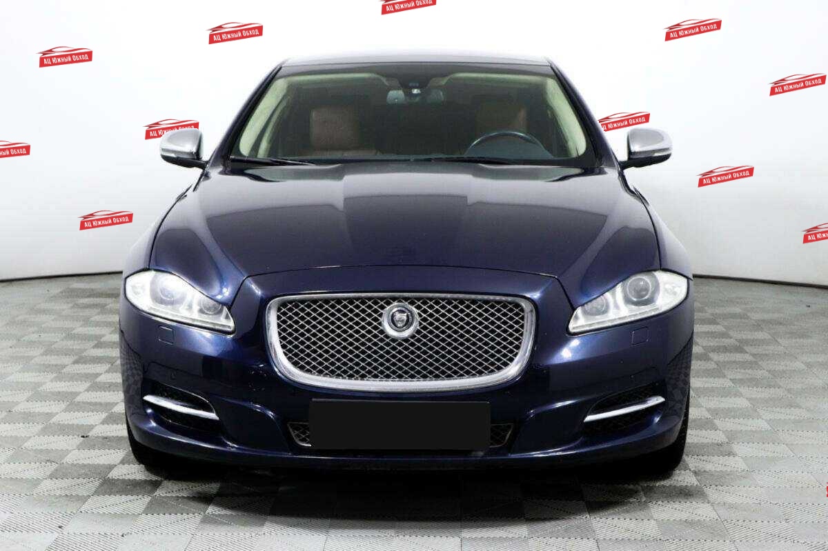 Купить Jaguar XJ с пробегом. Фото: #1
