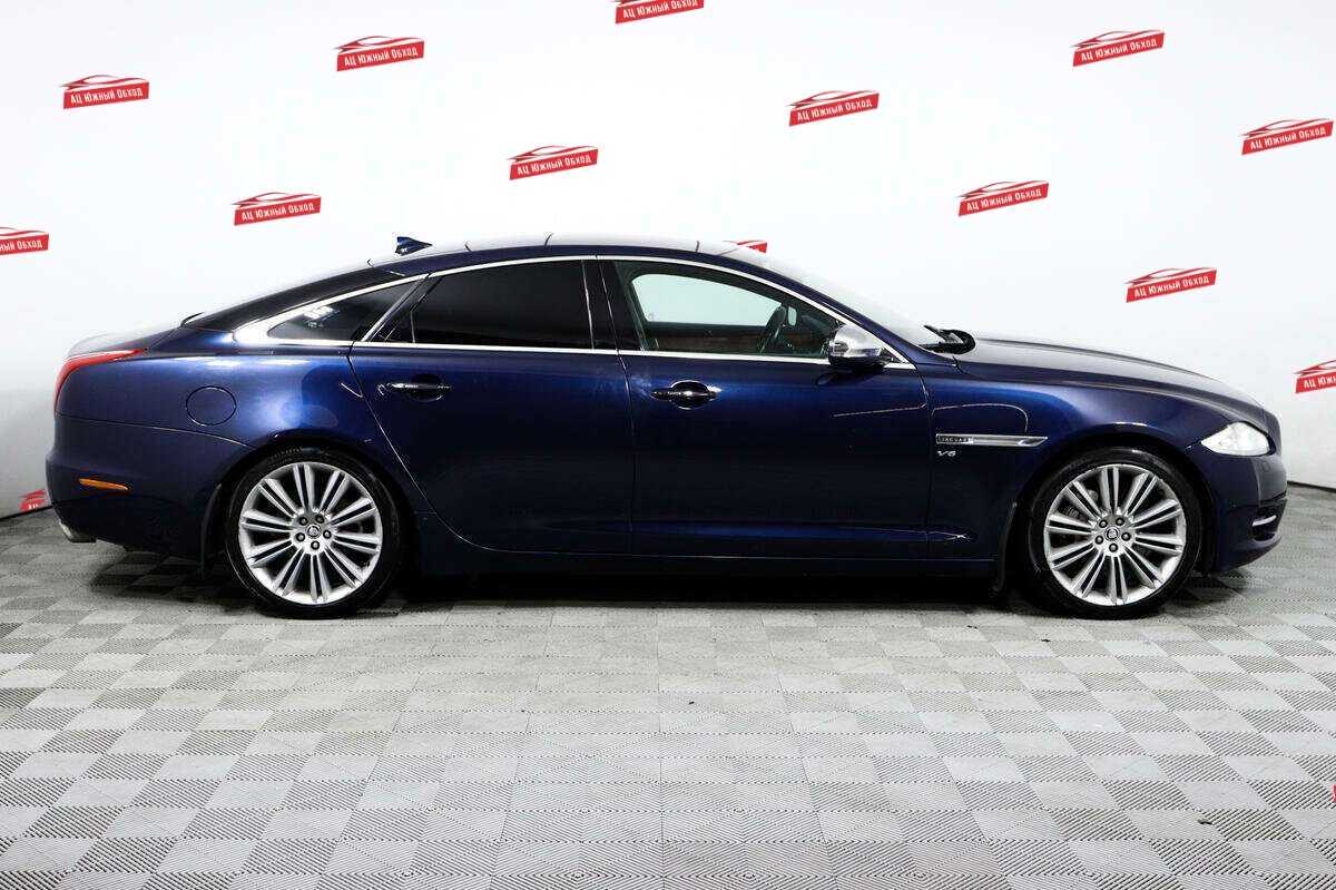 Купить Jaguar XJ с пробегом. Фото: #3