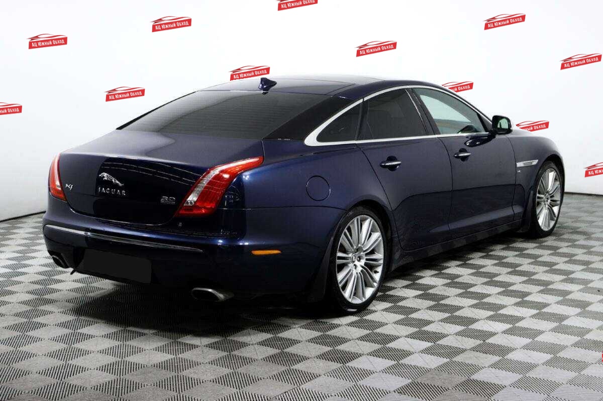 Купить Jaguar XJ с пробегом. Фото: #4