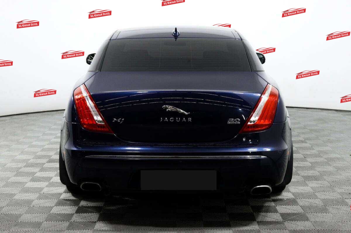 Купить Jaguar XJ с пробегом. Фото: #5