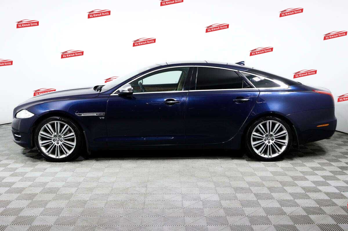 Купить Jaguar XJ с пробегом. Фото: #7