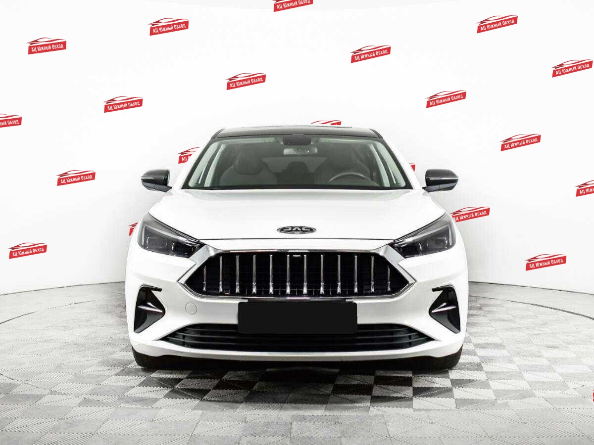 Купить JAC J7 с пробегом. Фото: #1