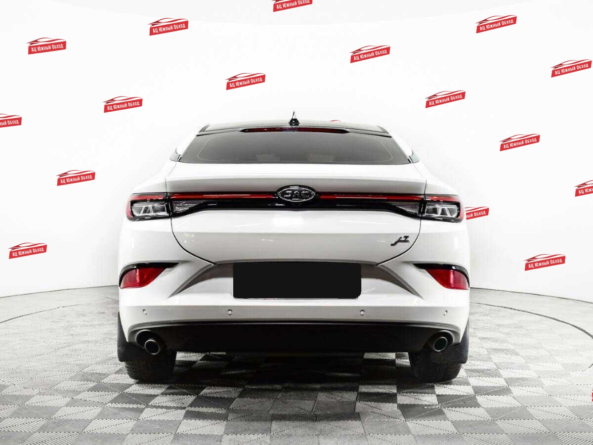 Купить JAC J7 с пробегом. Фото: #5