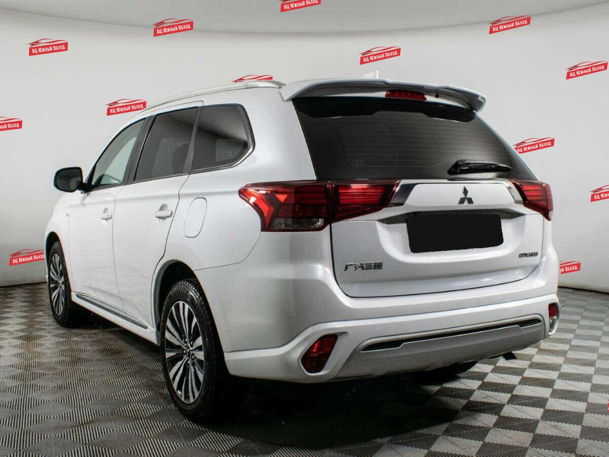 Купить Mitsubishi Outlander с пробегом. Фото: #6