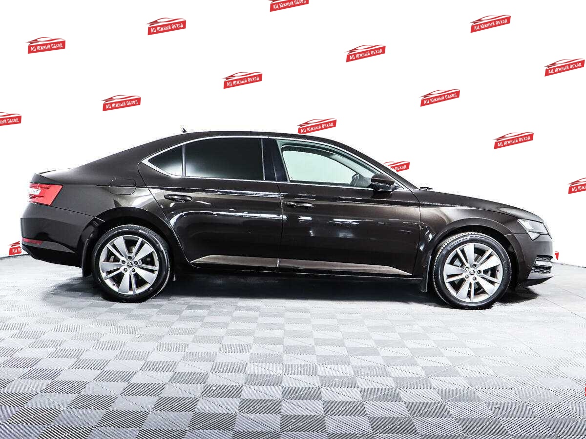 Купить Skoda Superb с пробегом. Фото: #3