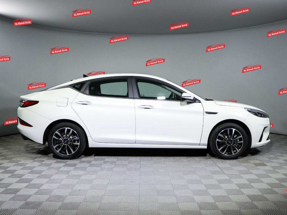 Купить JAC J7 с пробегом. Фото: #3