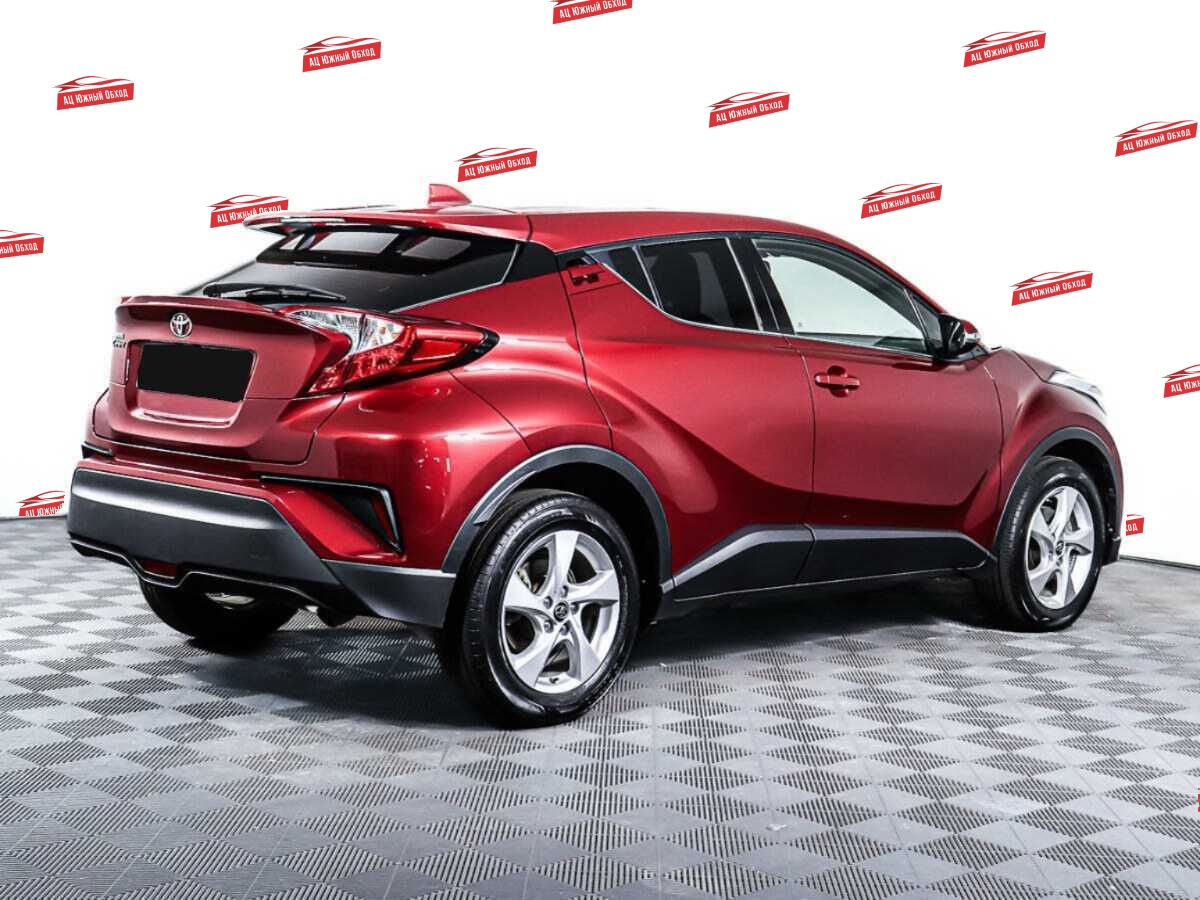Купить Toyota C-HR с пробегом. Фото: #4