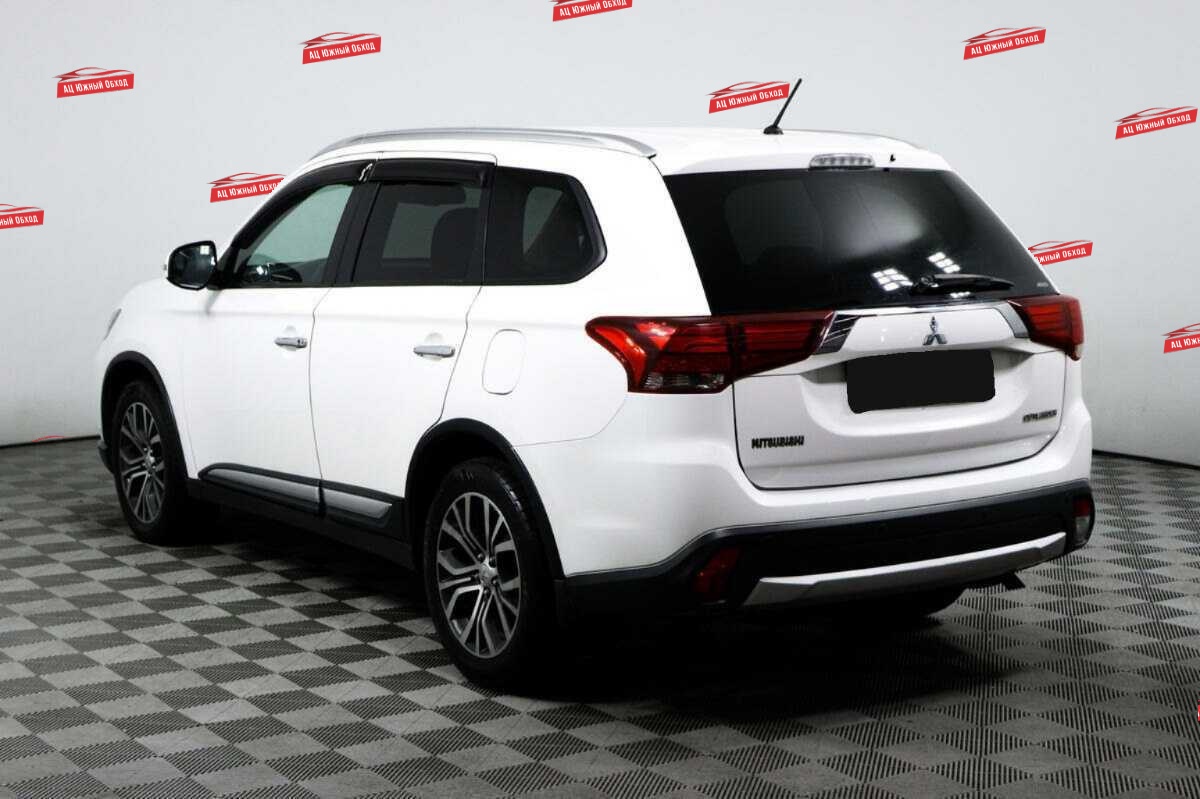 Купить Mitsubishi Outlander с пробегом. Фото: #6