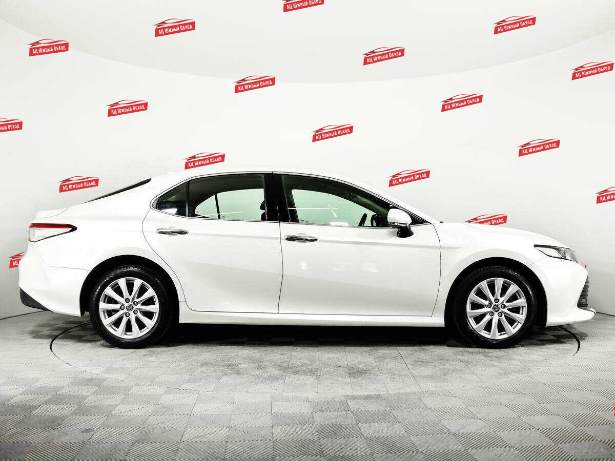 Купить Toyota Camry с пробегом. Фото: #3