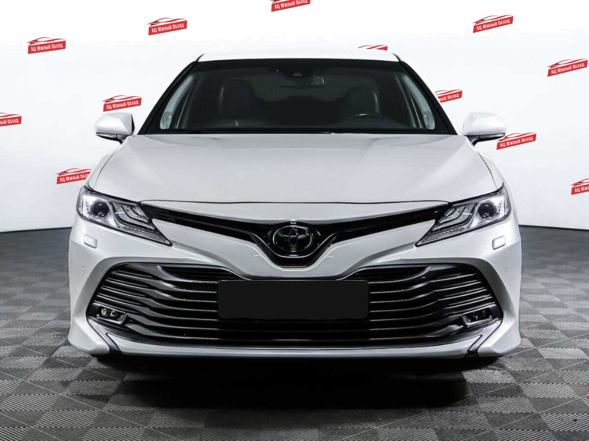 Купить Toyota Camry с пробегом. Фото: #1
