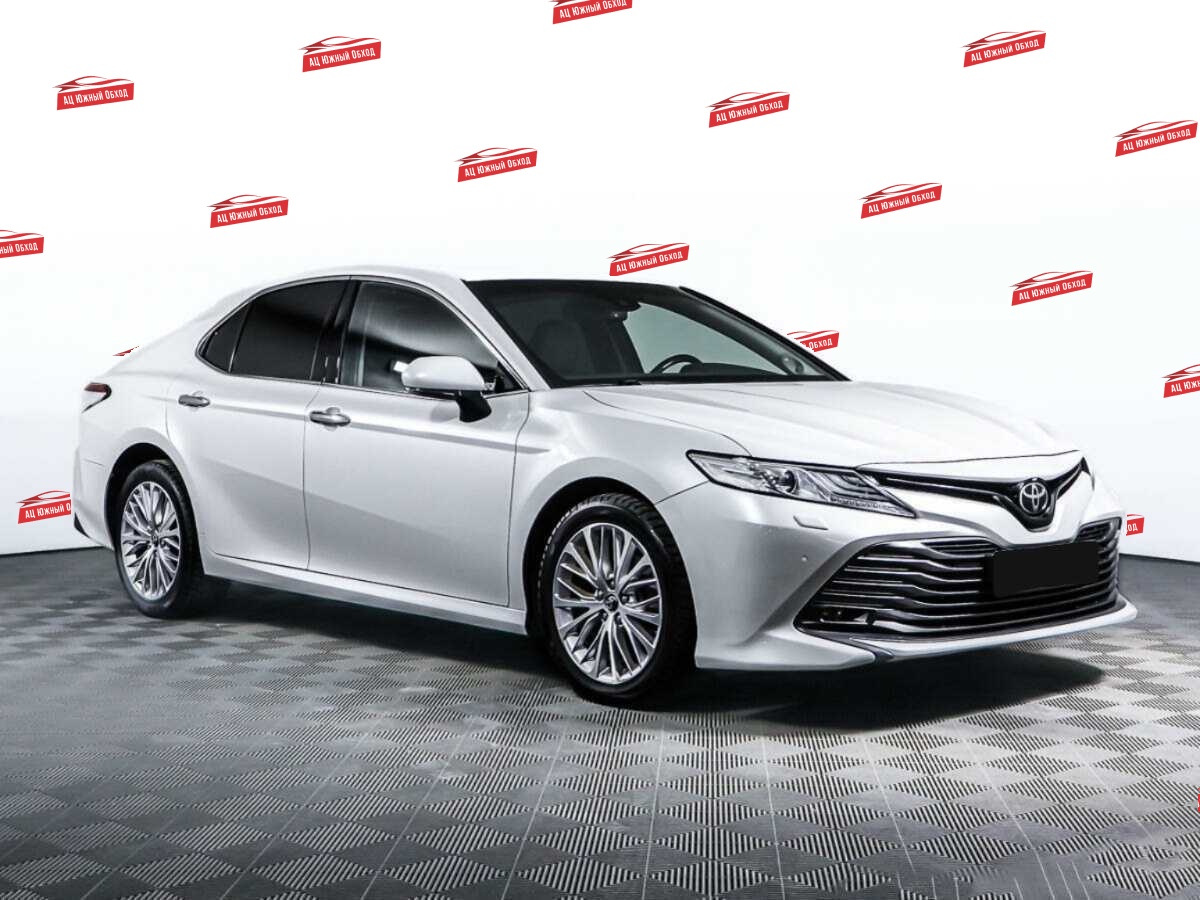 Купить Toyota Camry с пробегом. Фото: #2