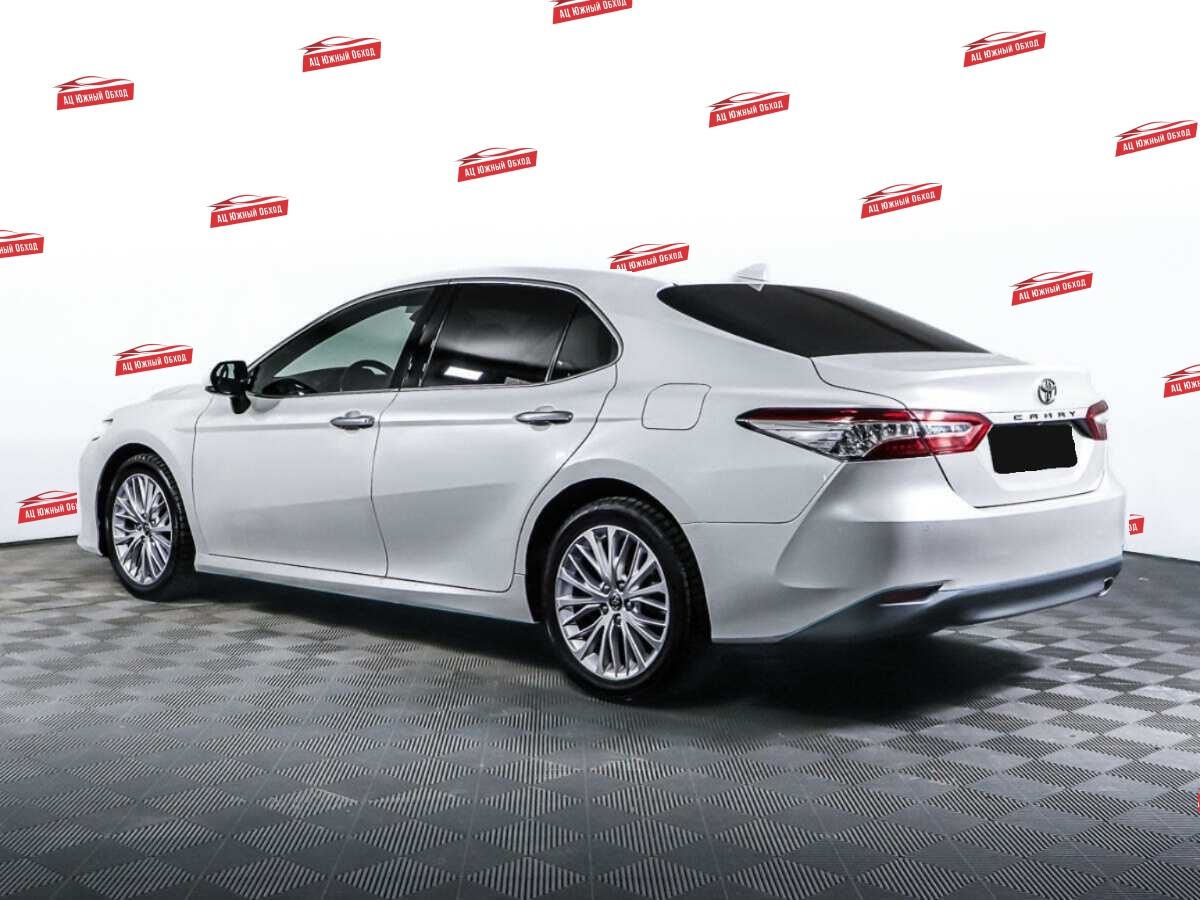 Купить Toyota Camry с пробегом. Фото: #6