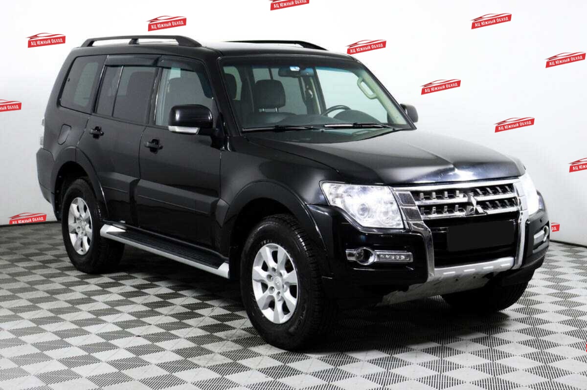 Купить Mitsubishi Pajero с пробегом. Фото: #2