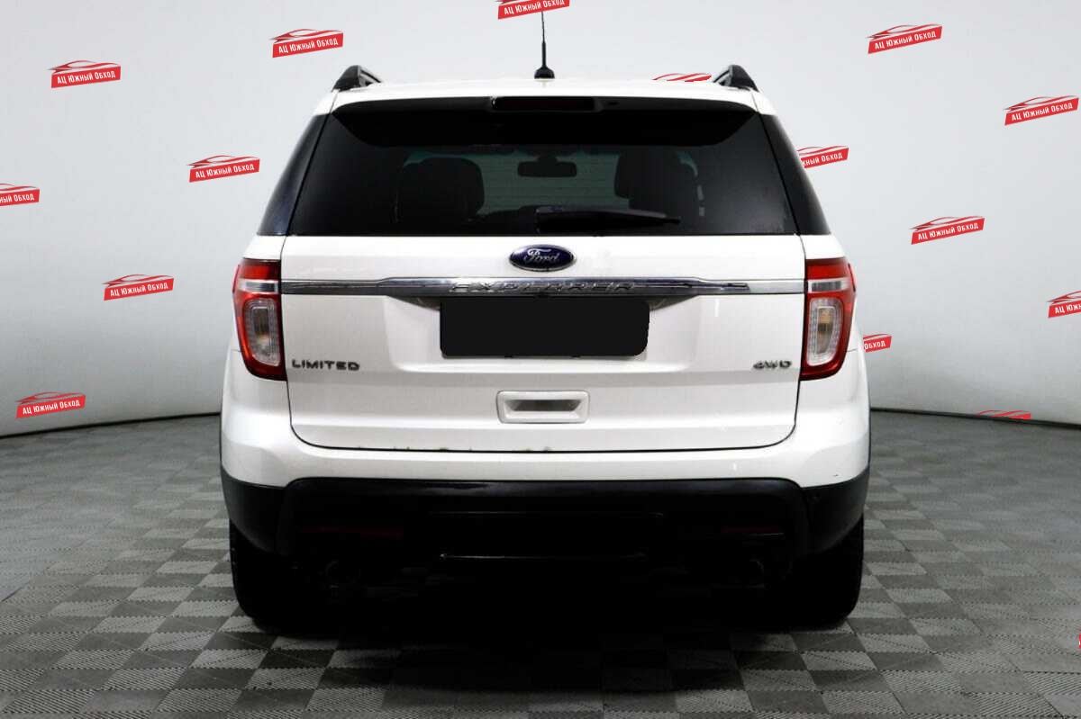 Купить Ford Explorer с пробегом. Фото: #5