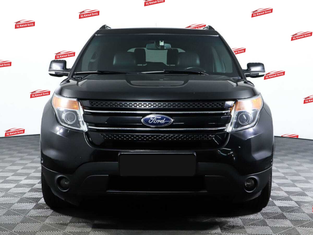 Купить Ford Explorer с пробегом. Фото: #1